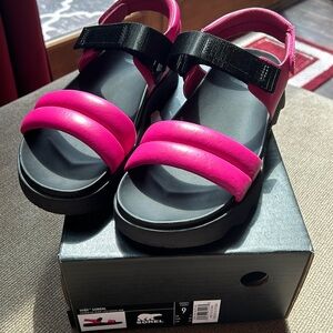 SOREL sandals size 9